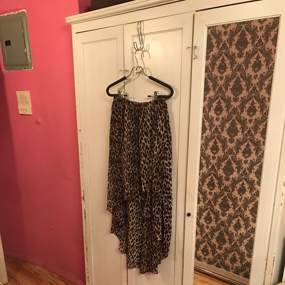 Forever 21 High-Low Leopard Print Skirt - Picture 9 of 13